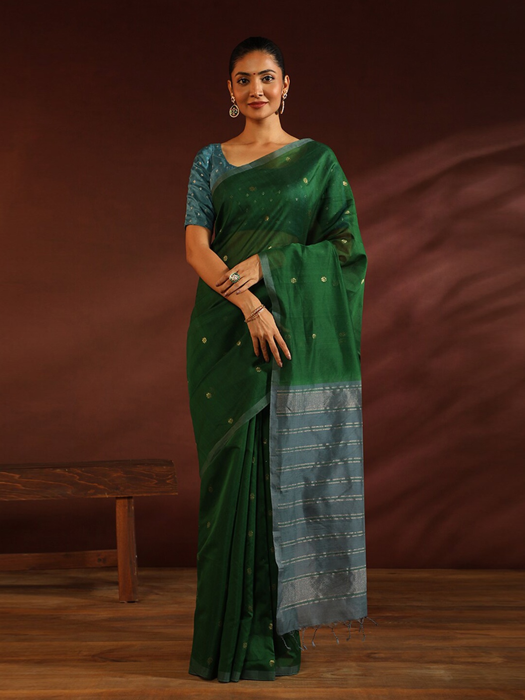 

Taneira Floral Woven Design Zari Silk Cotton Saree, Green