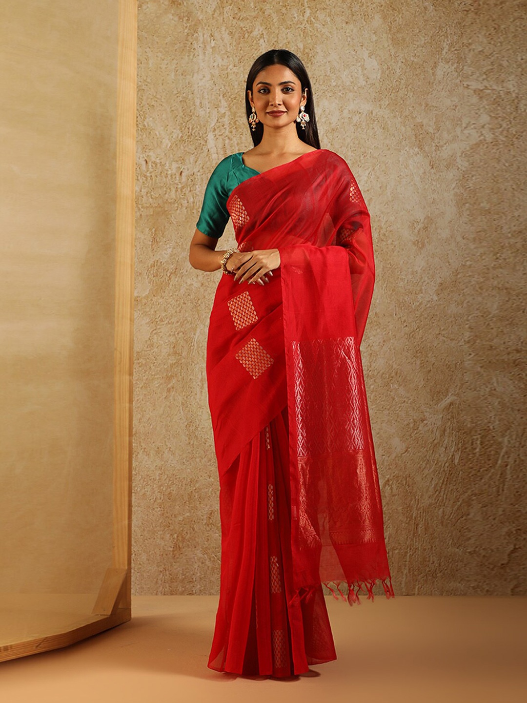 

Taneira Ethnic Motifs Woven Design Zari Silk Cotton Saree, Red