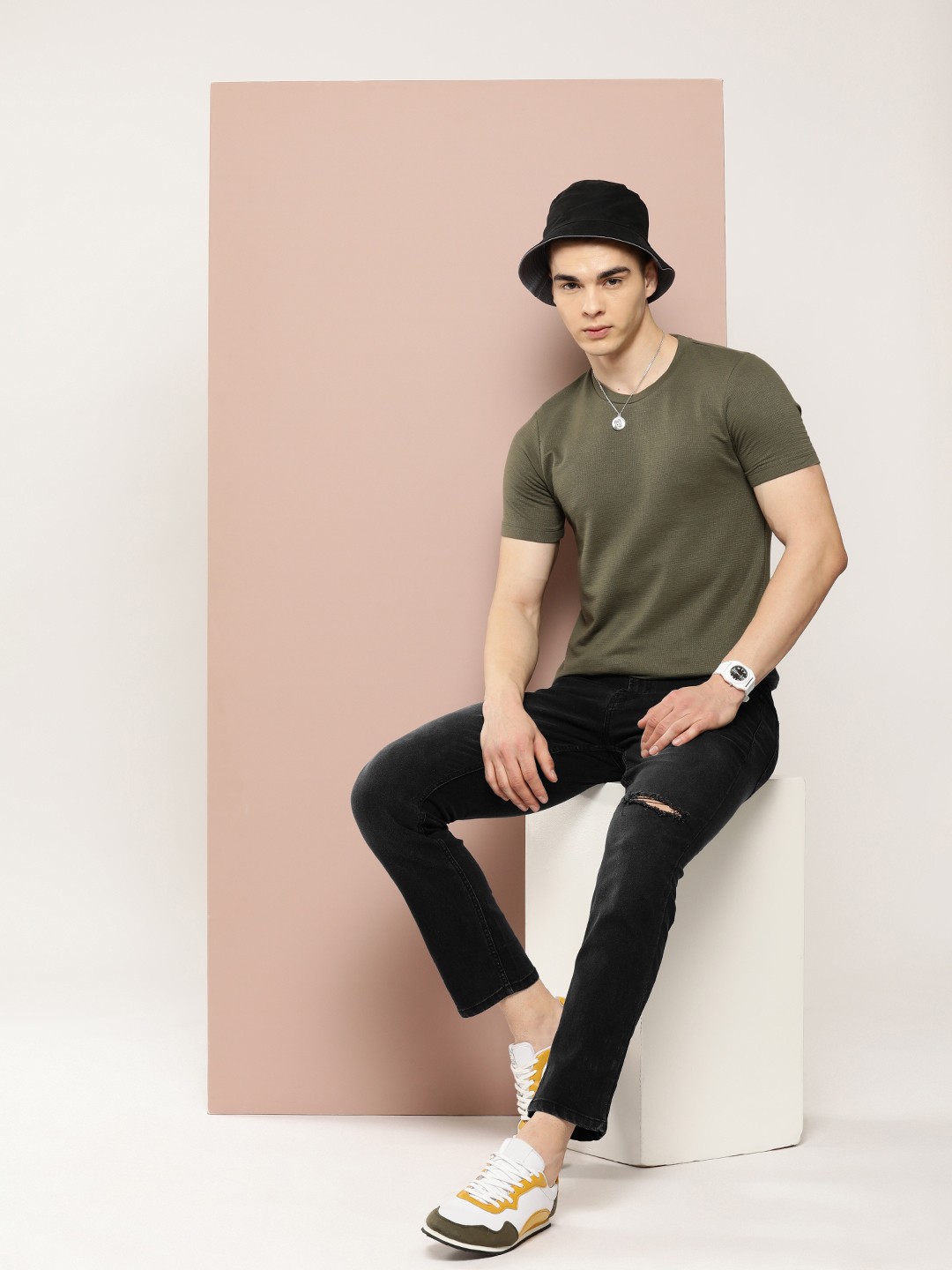 

Harvard Men Slim Fit Slash Knee Jeans, Black