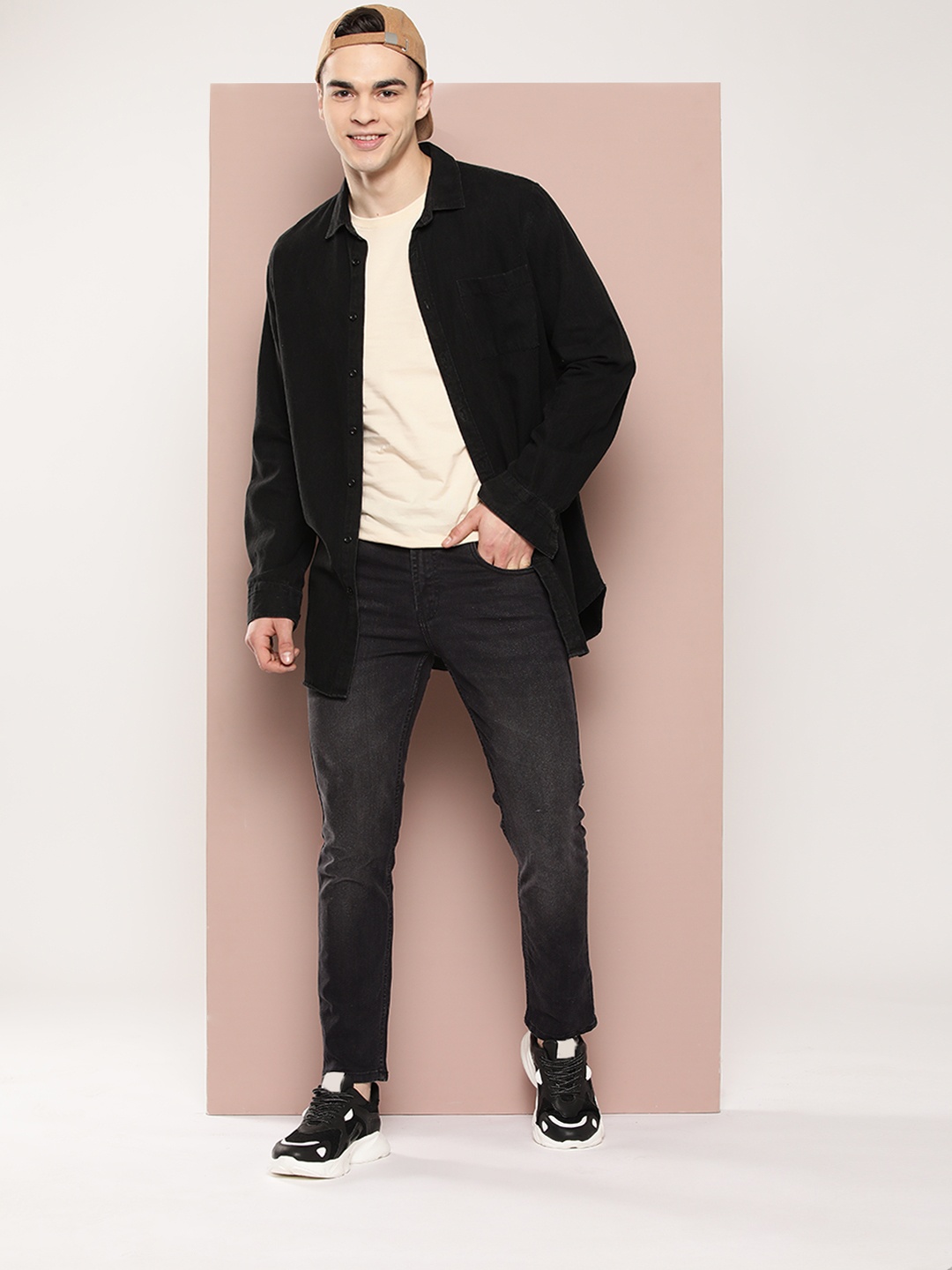 

Harvard Men Skinny Fit Light Fade Stretchable Jeans, Black