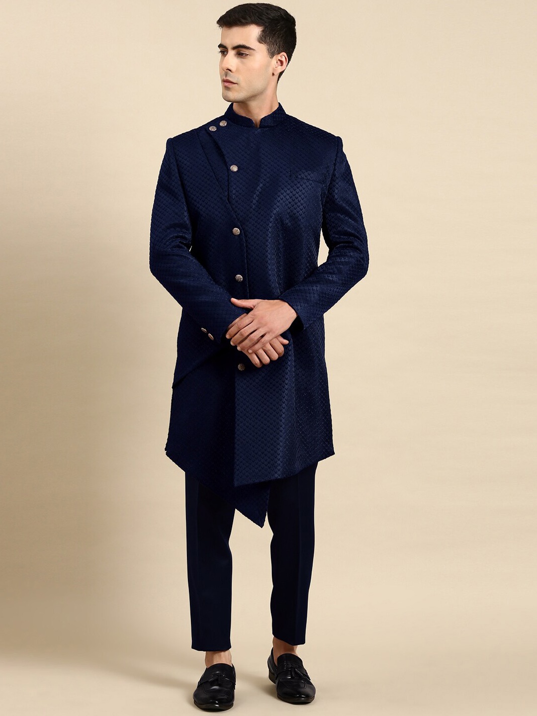 

TheEthnic.Co Self Design Sherwani Set, Navy blue