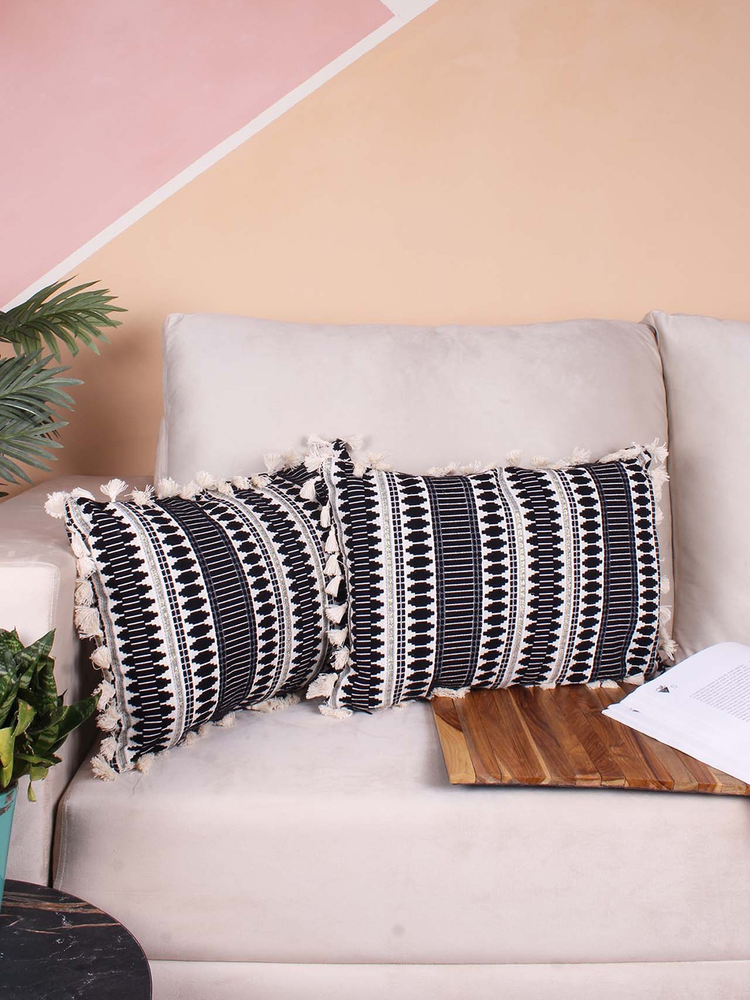 

STITCHNEST Black & White 2-Pieces Ethnic Motifs Woollen Rectangle Cushion Covers