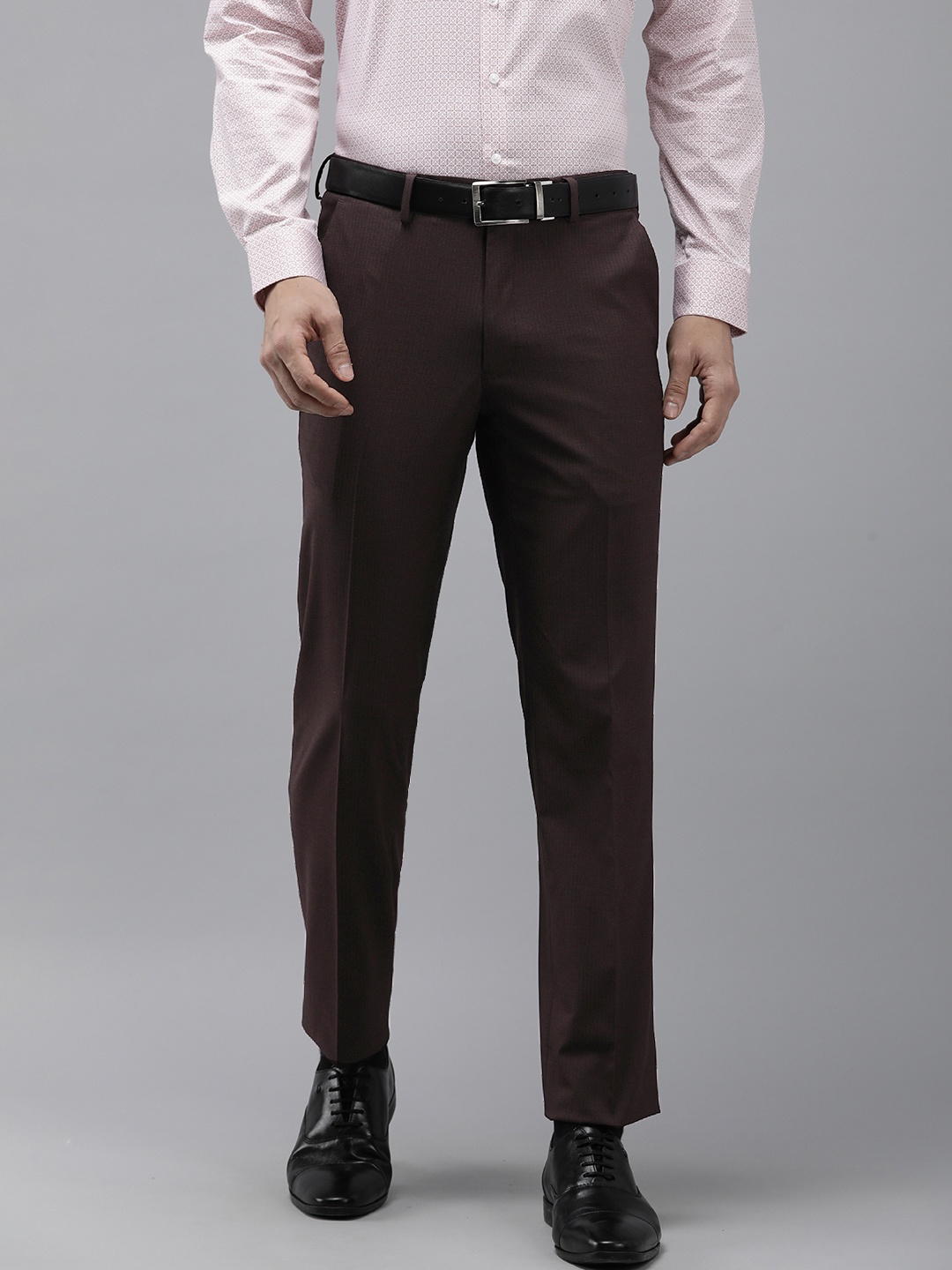 

Van Heusen Men Slim Fit Trousers, Brown