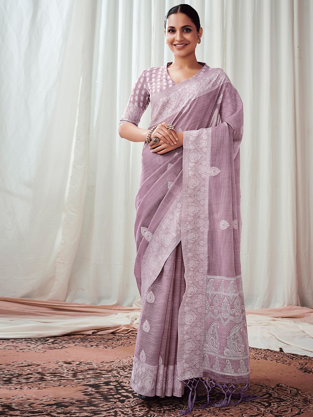

Satrani Ethnic Woven Design Zari Saree, Pink