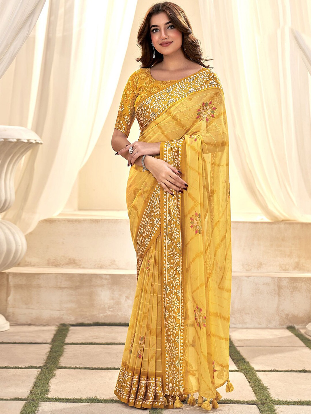 

Mitera Floral Printed Zari Saree, Yellow