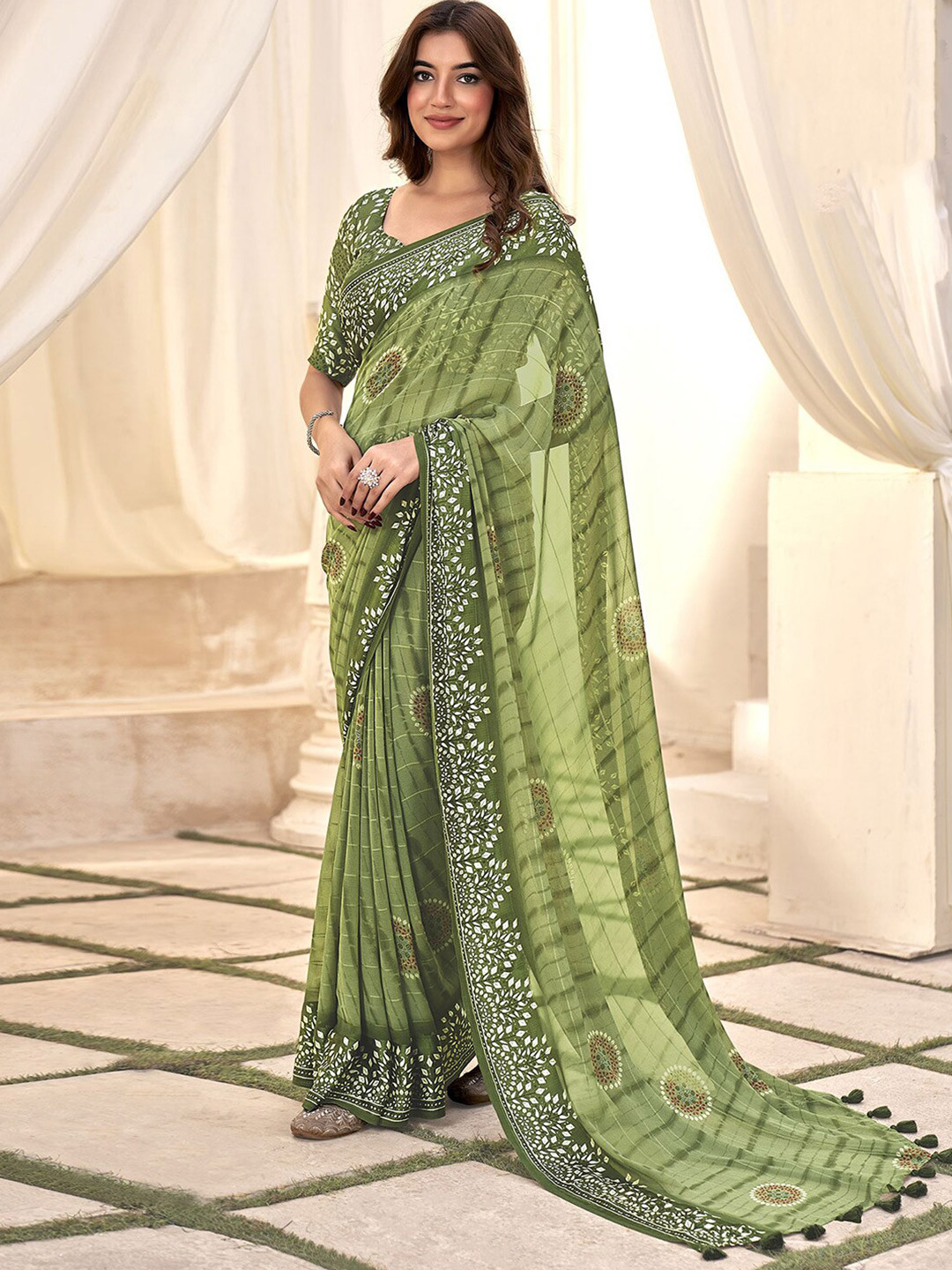 

Mitera Lime Green & White Ethnic Motifs Saree