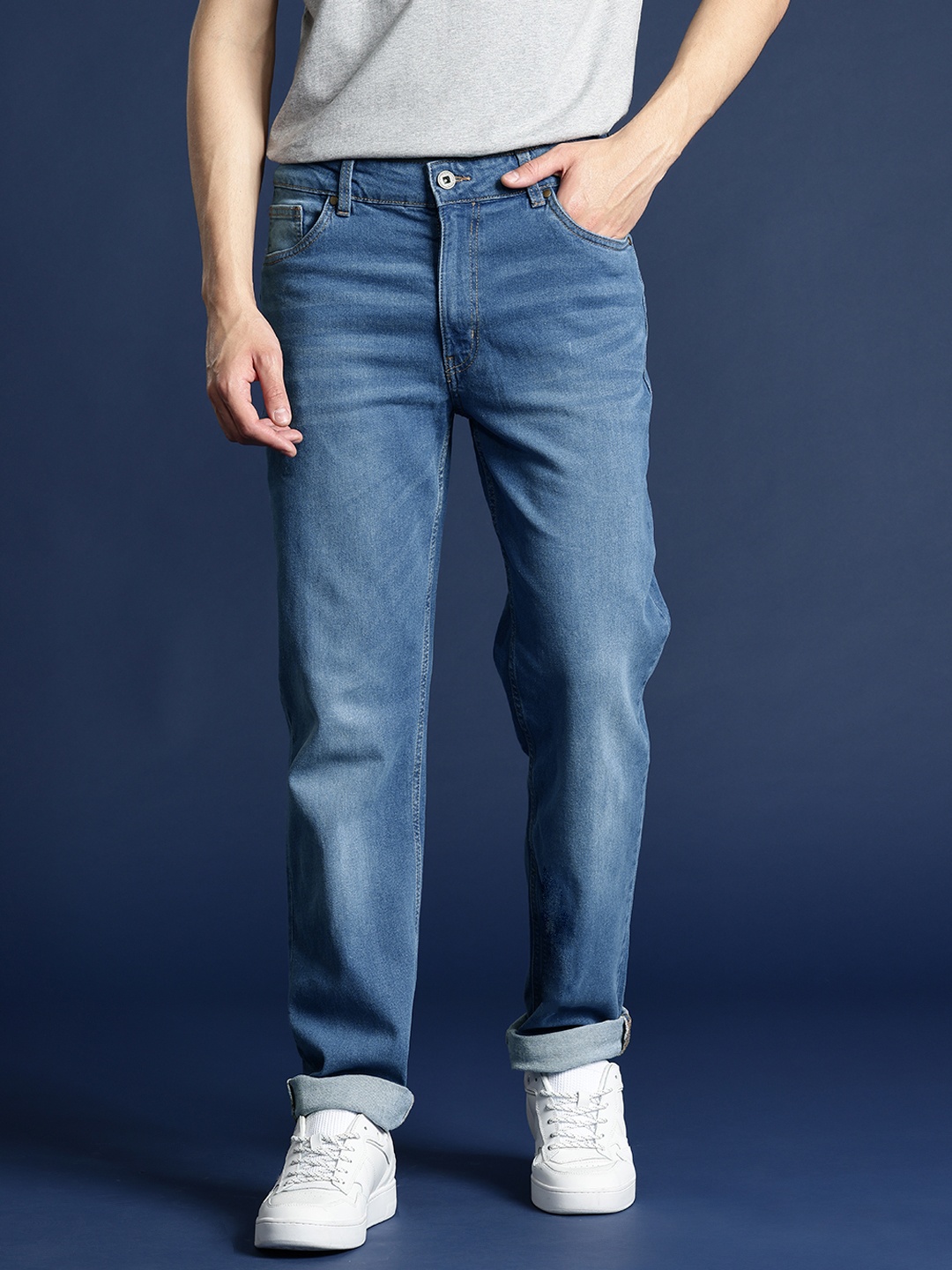 

Mast & Harbour Men Light Fade Jeans, Blue