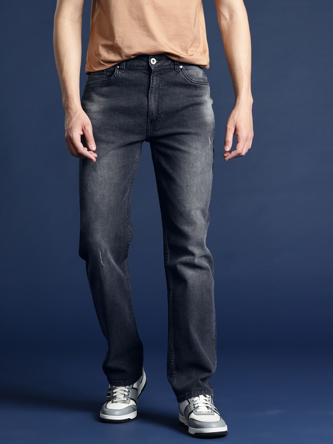 

Mast & Harbour Men Light Fade Stretchable Jeans, Black