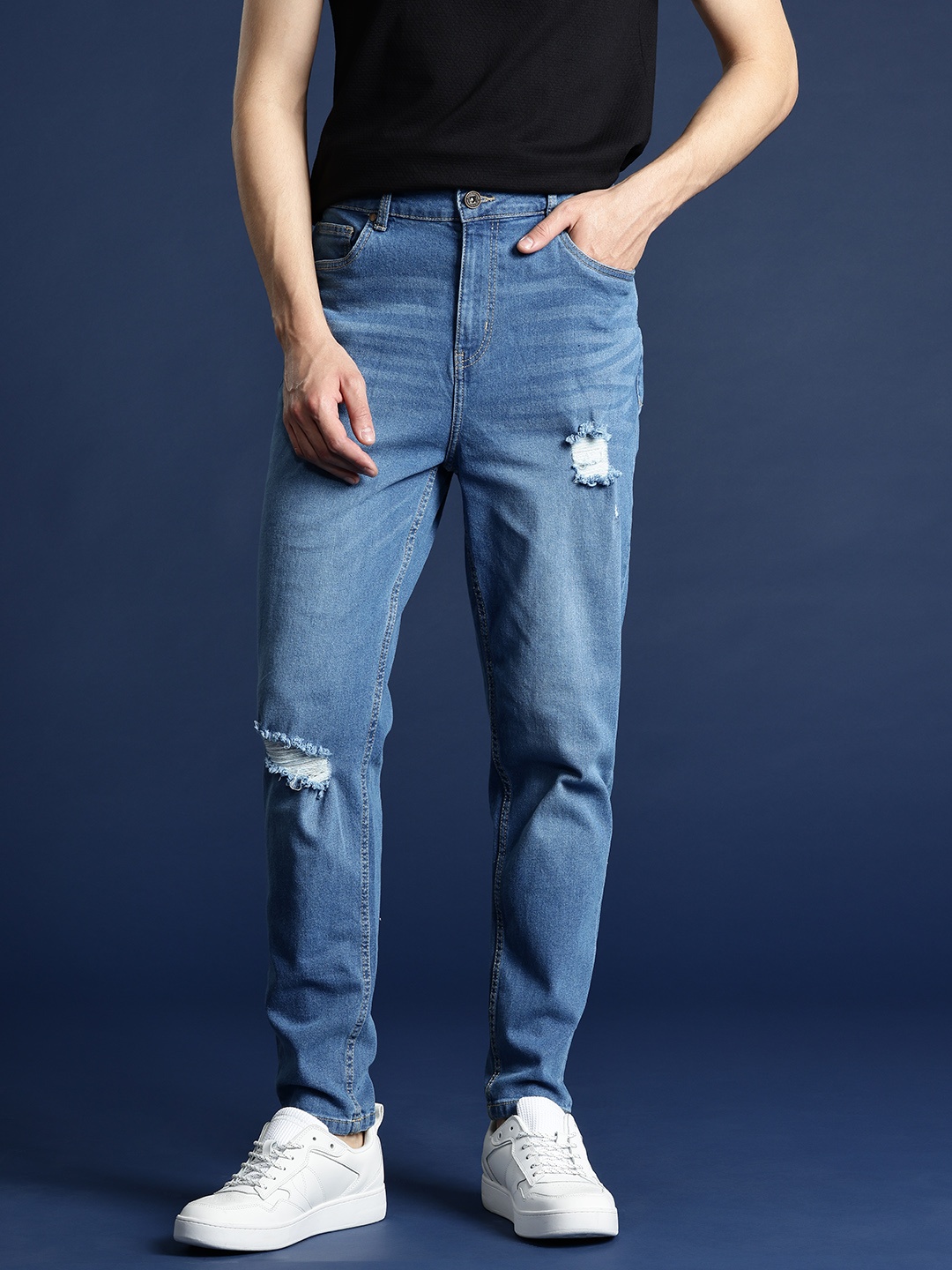 

Mast & Harbour Men Baggy Fit Mildly Distressed Light Fade Stretchable Jeans, Blue