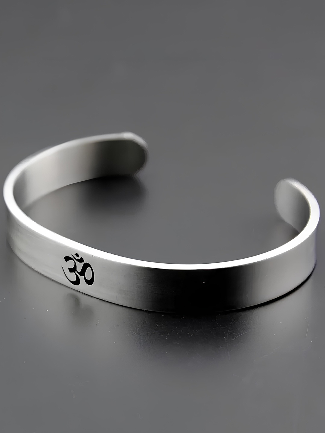 

KARISHMA KREATIONS Unisex Silver-Plated Stainless Steel Cuff Bracelet