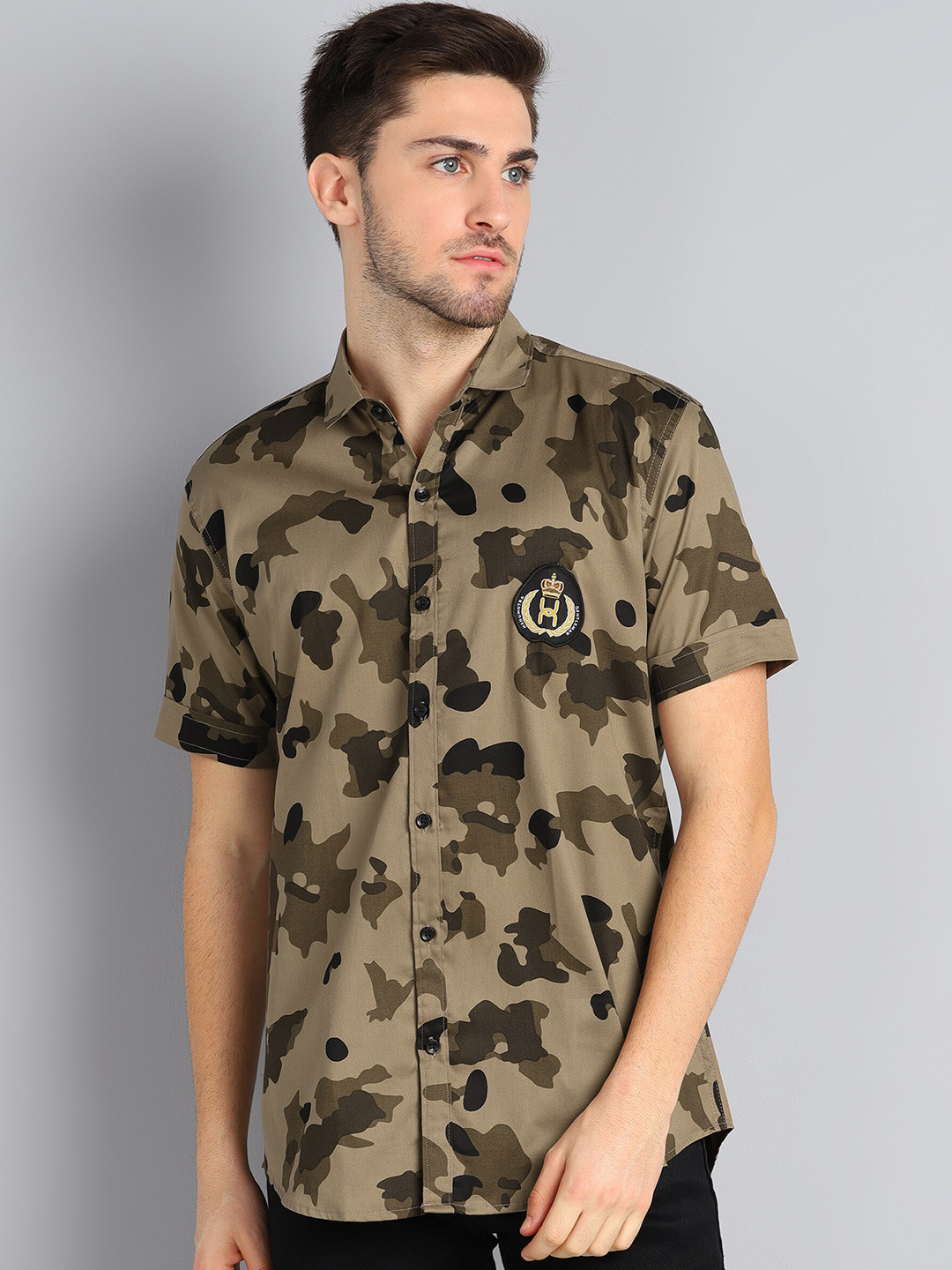 

HANUMNTRA Comfort Fit Camouflage Printed Casual Shirt, Brown