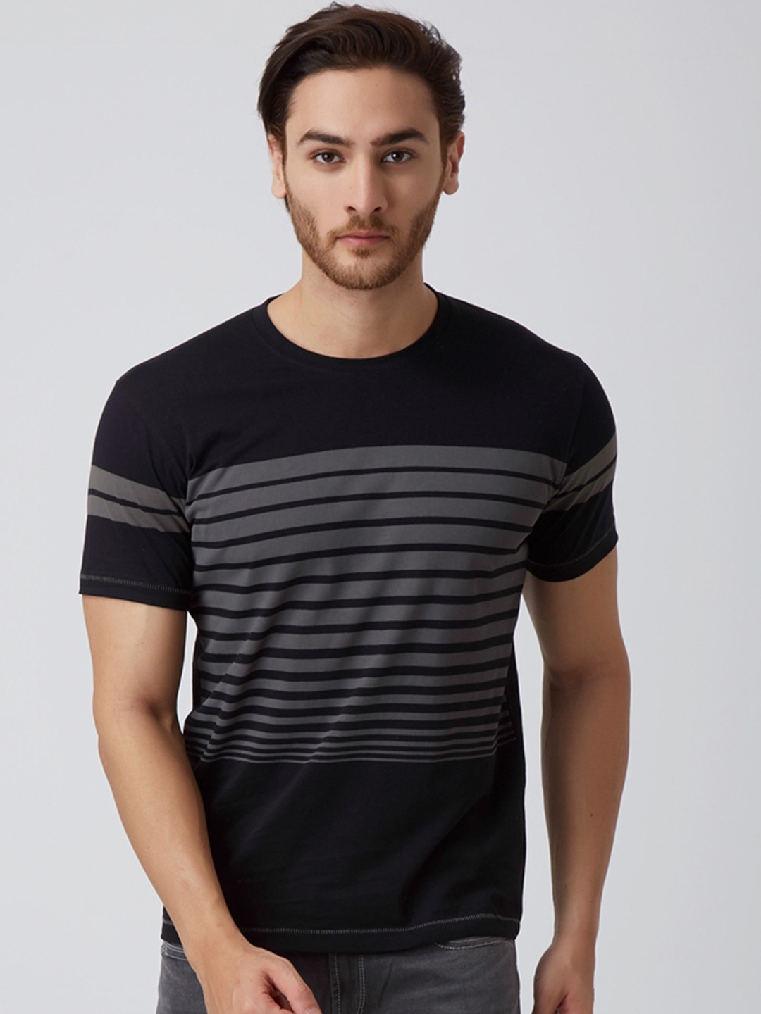 

YAK YAK Men Black Striped Round Neck T-shirt