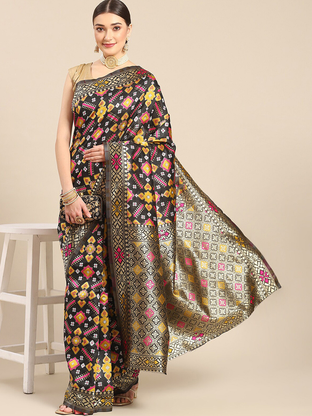 

ODETTE Geometric Woven Design Zari Silk Blend Saree, Black