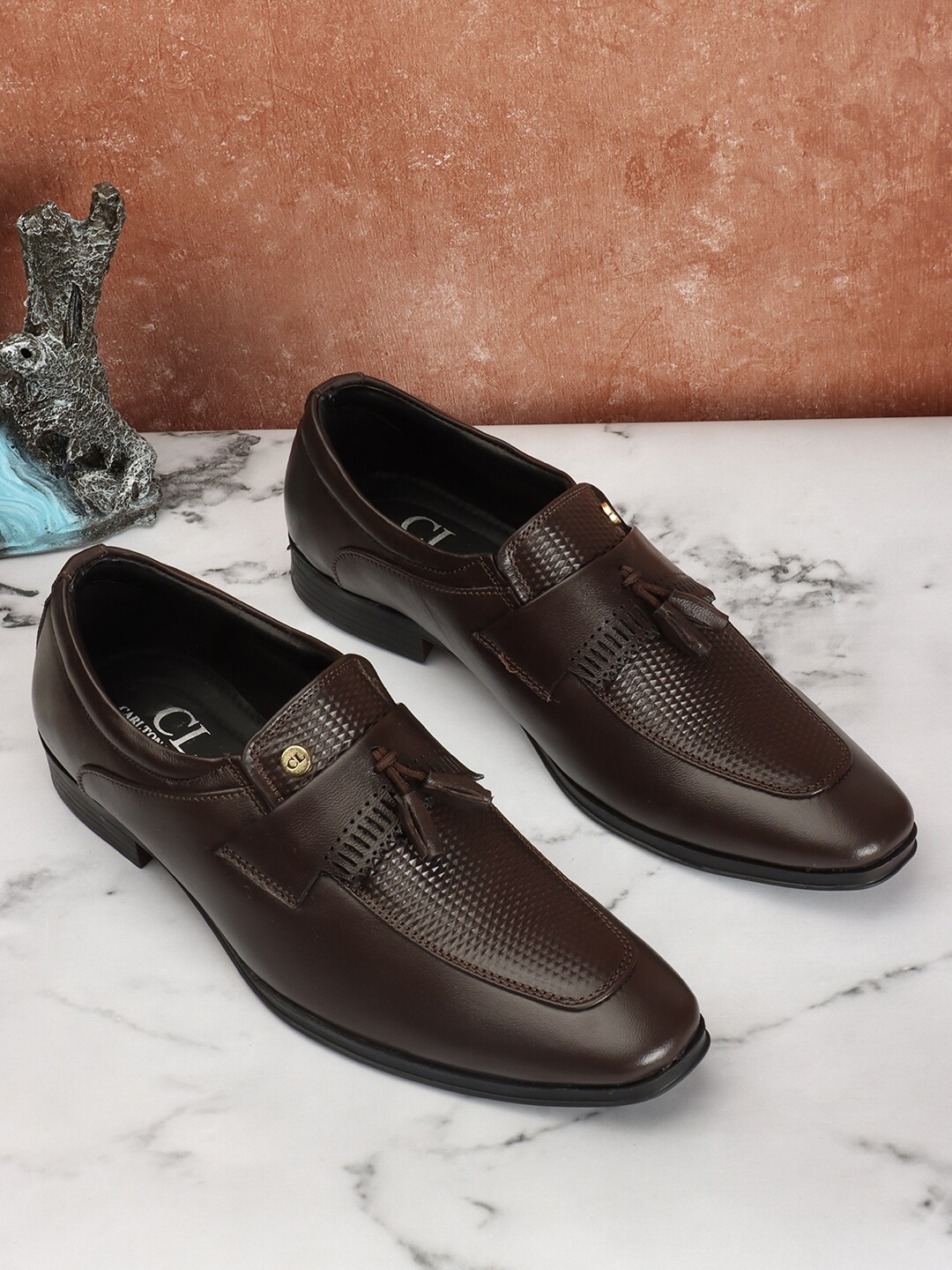 

Carlton London Men Textured Leather Slip-On Loafers, Brown
