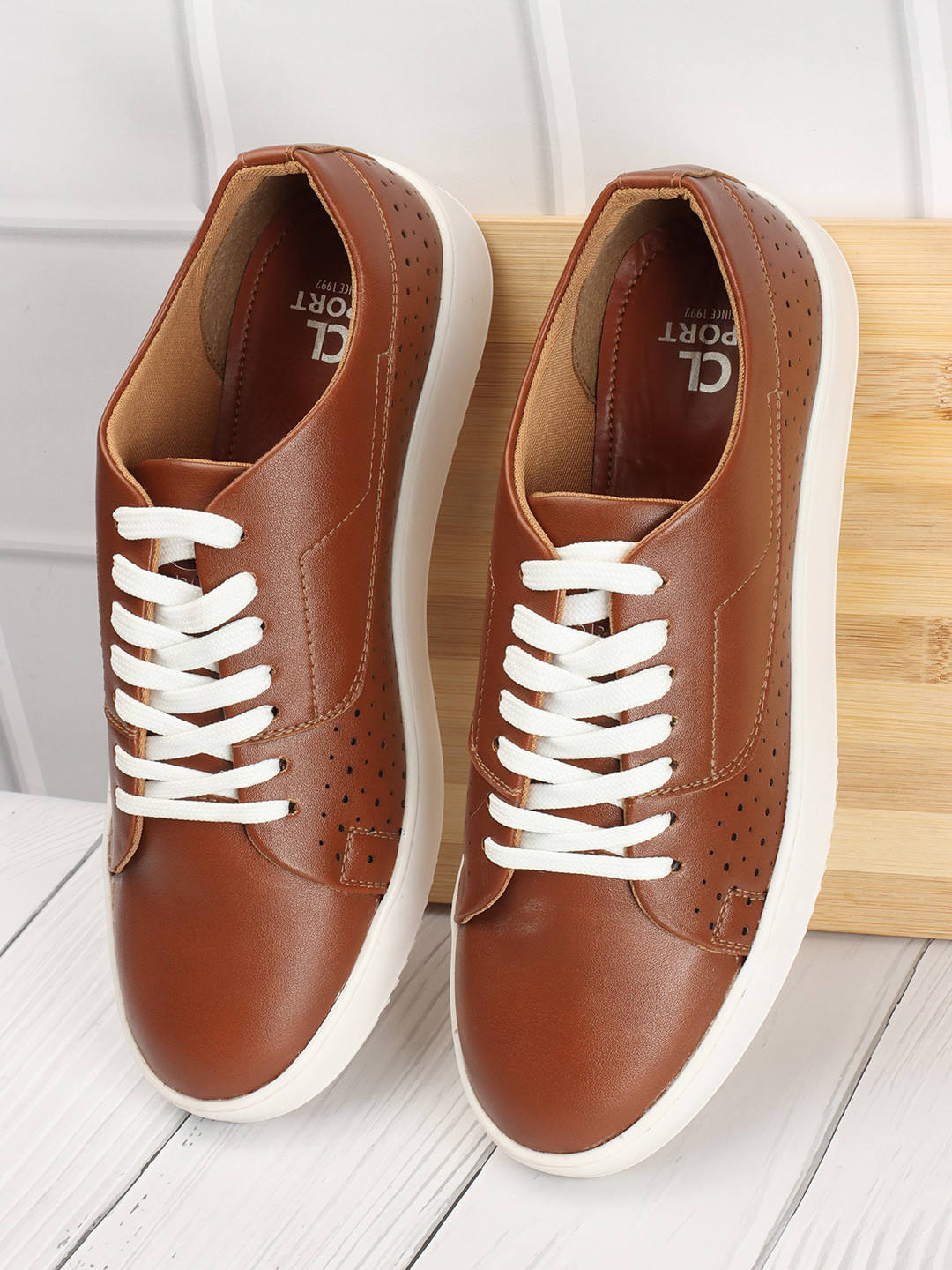 

Carlton London Men Perforated Lightweight Sneakers, Brown