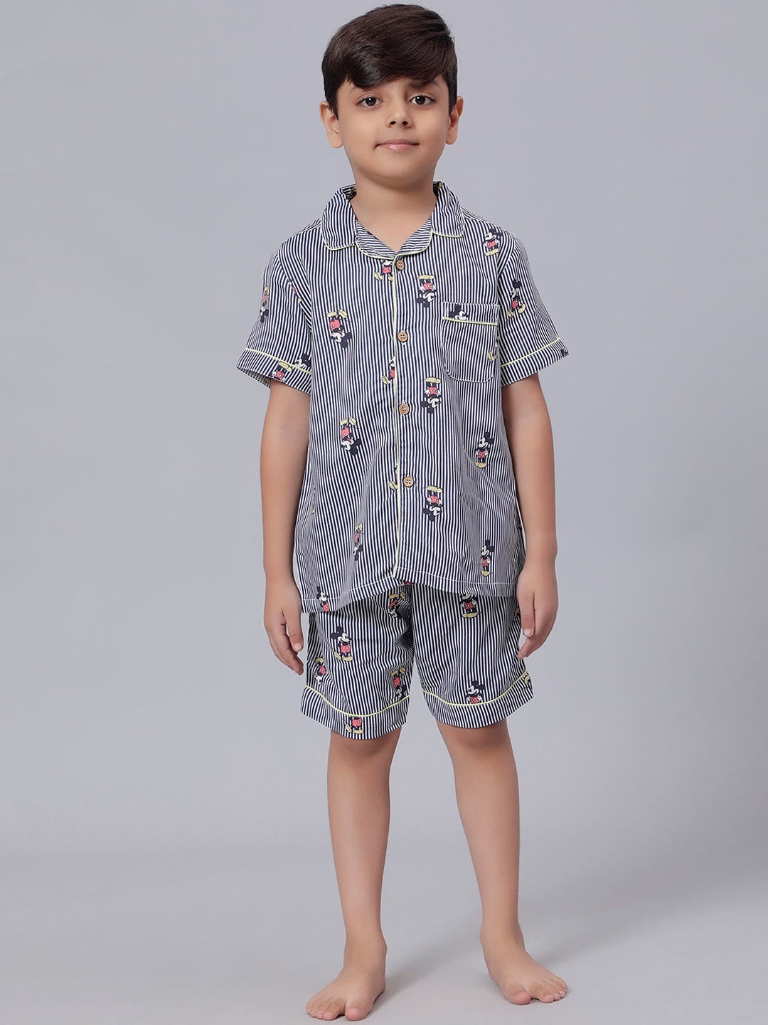 

Biglilpeople Boys Graphic Printed Shirt With Shorts, Grey