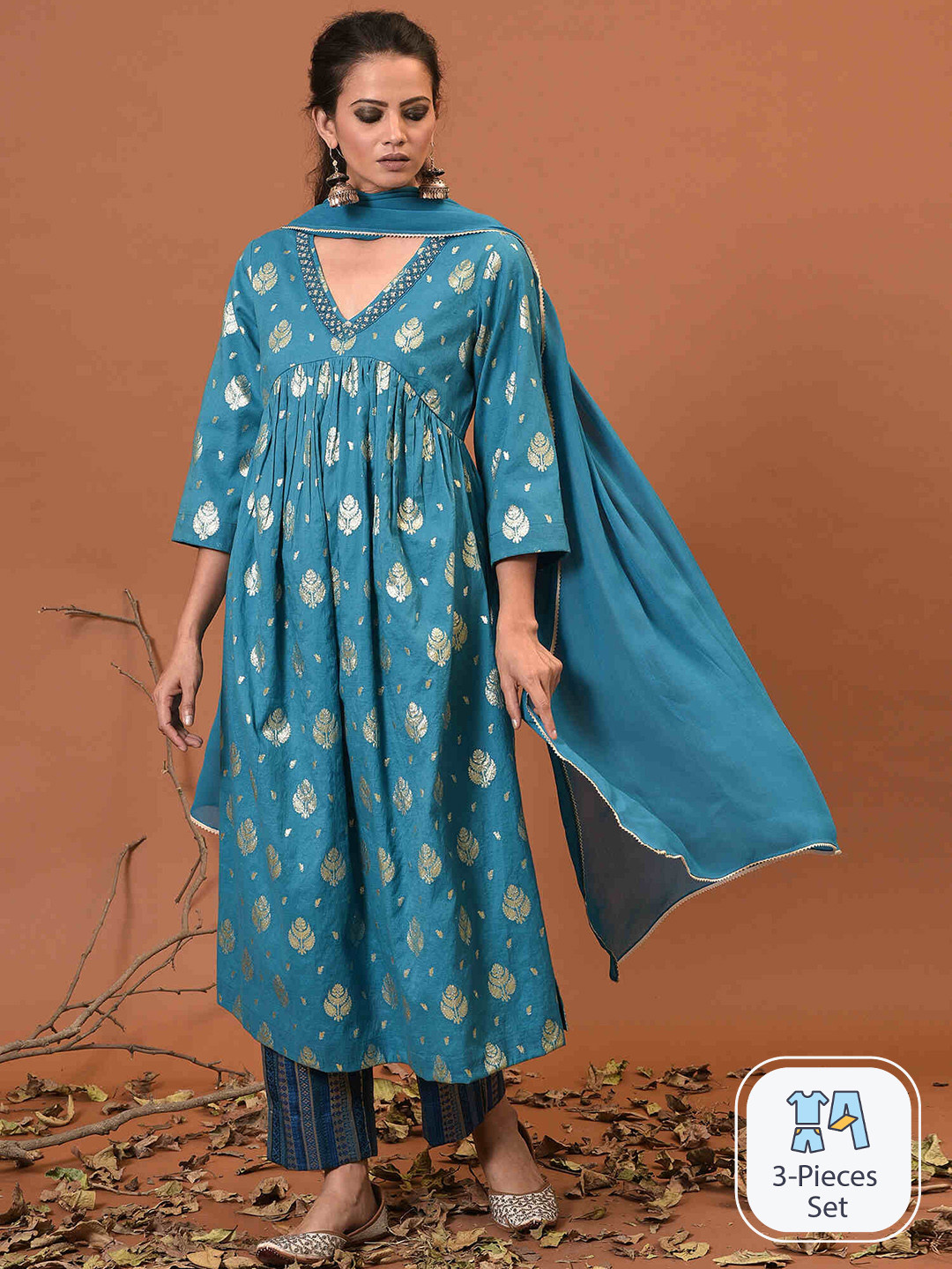 

NUHH Ethnic Motifs Printed Empire Kurta With Trousers & Dupatta, Turquoise blue