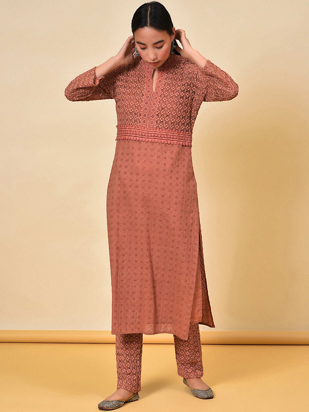 

NUHH Floral Embroidered Pure Cotton Kurta With Trousers, Brown