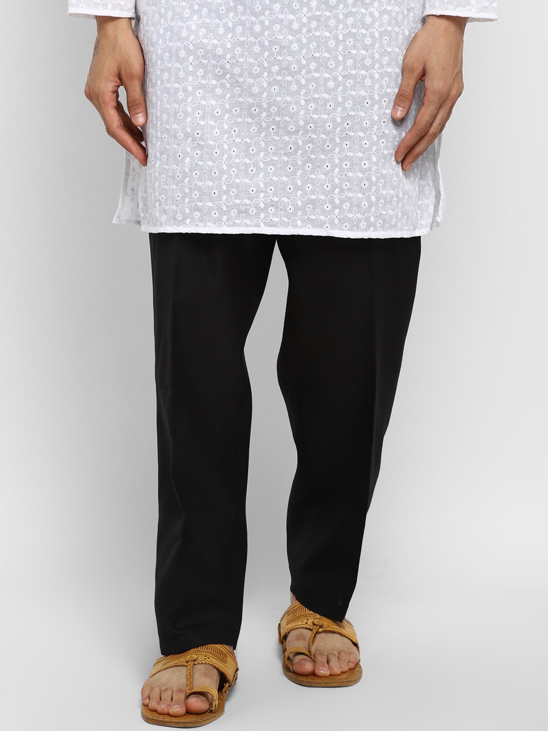 

ROYAL KURTA Men Relaxed Mid-Rise Trousers, Black