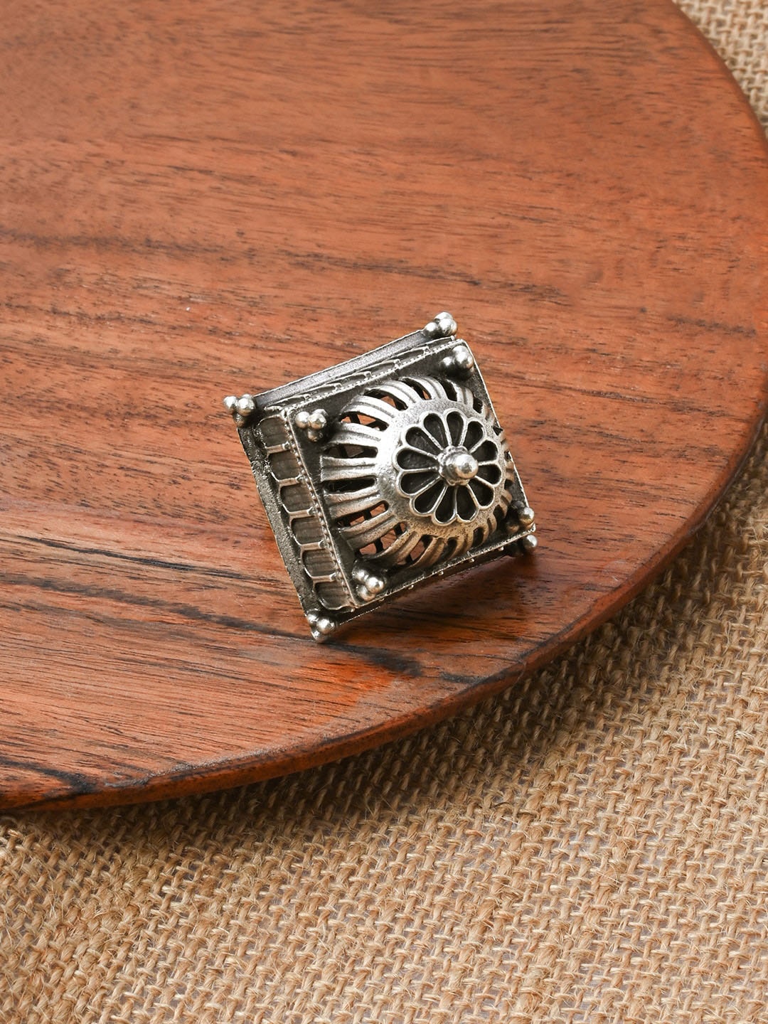 

TEEJH Silver-Plated Oxidized Adjustable Finger Ring
