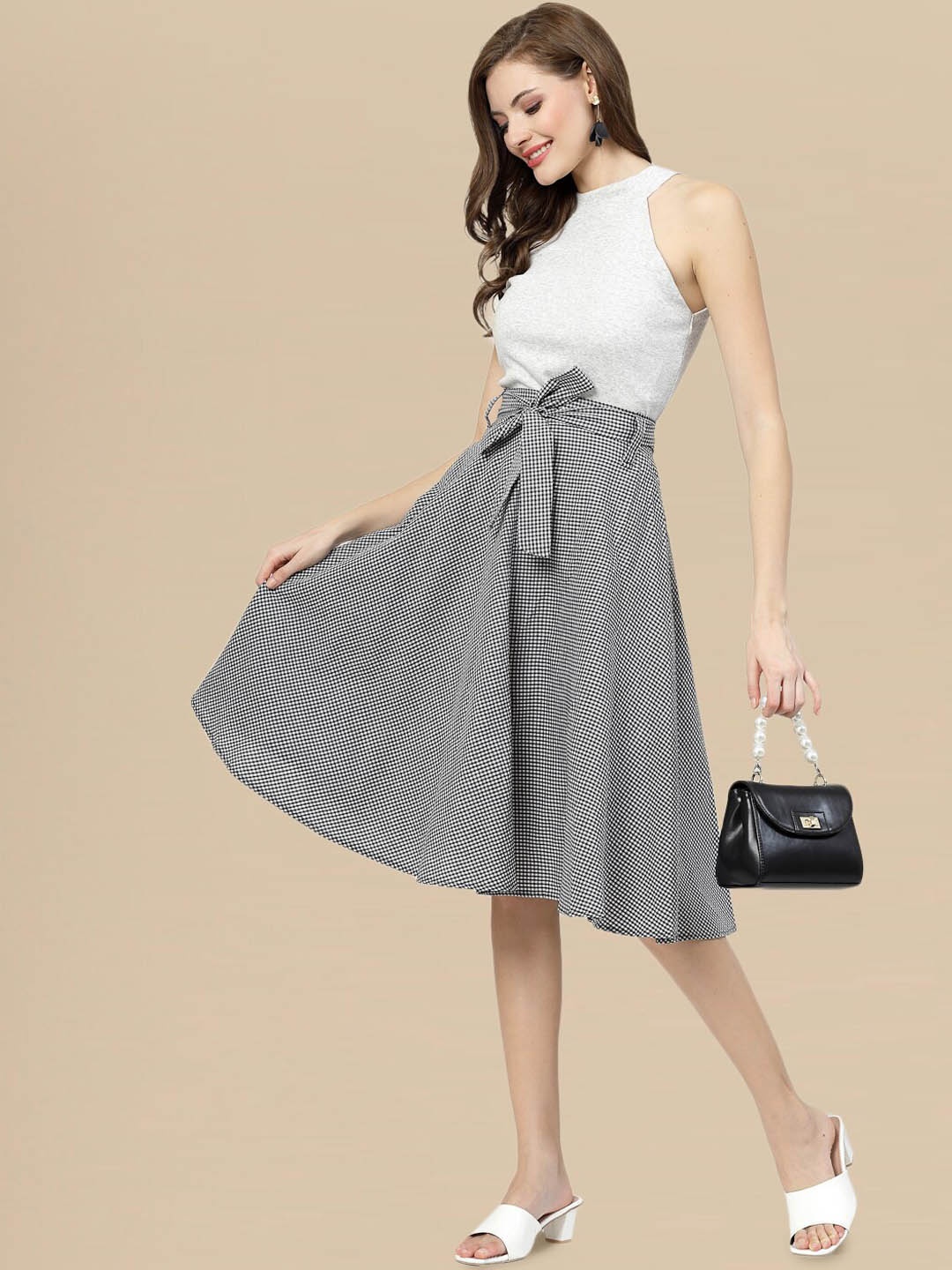 

DressBerry Checked Knee Length Tie-Ups Flared Skirt With Belt, Grey