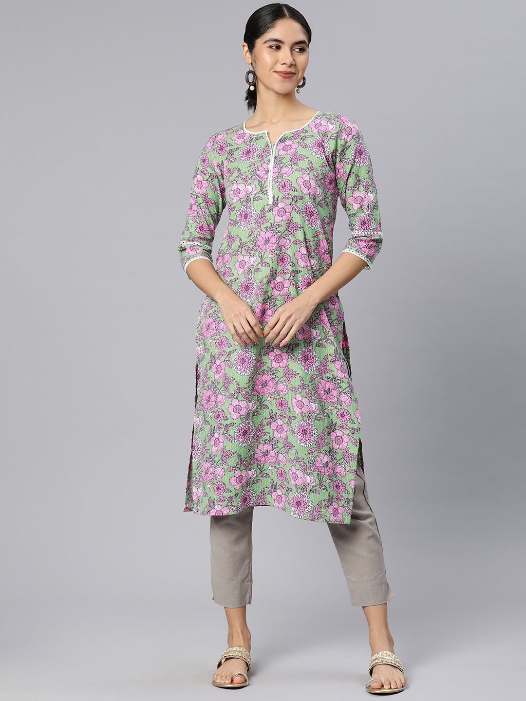 

Swishchick Women Floral Printed Thread Work Kurta, Green
