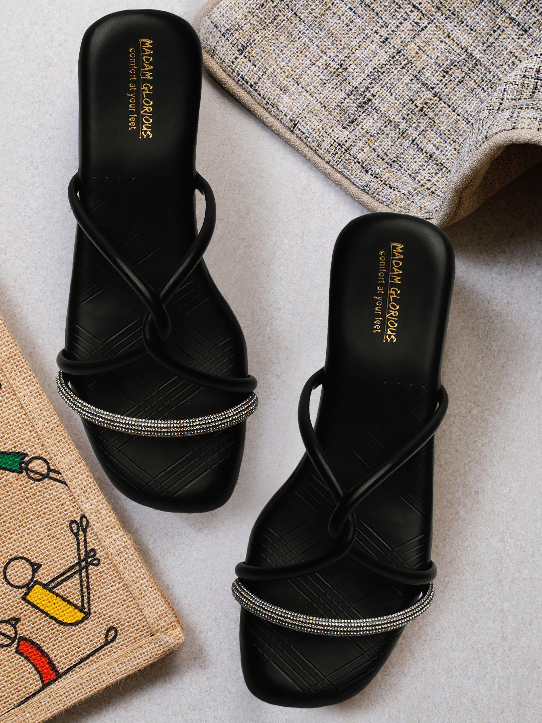 

madam glorious Embellished Open Toe Flats, Black