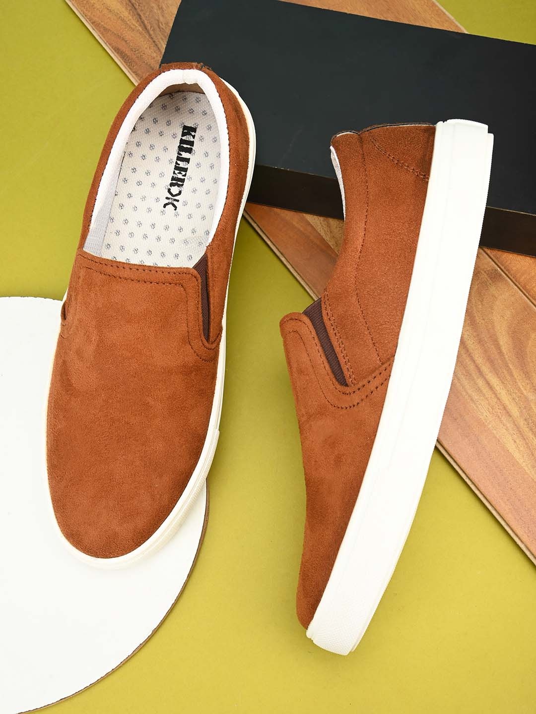 

Killer Men Lightweight Slip-On Sneakers, Brown