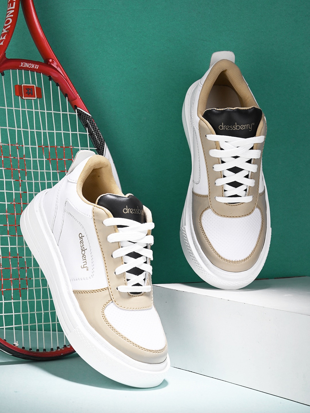 

DressBerry Women White & Beige Colourblocked Lightweight Sneakers