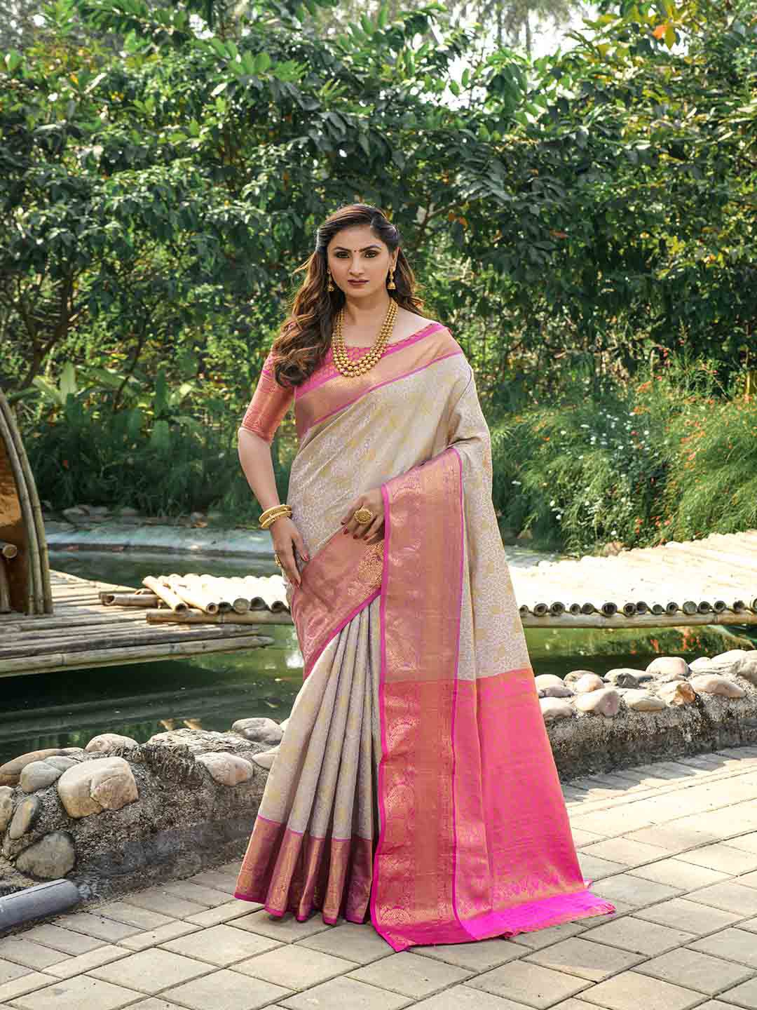 

Mitera Grey & Pink Woven Design Zari Saree