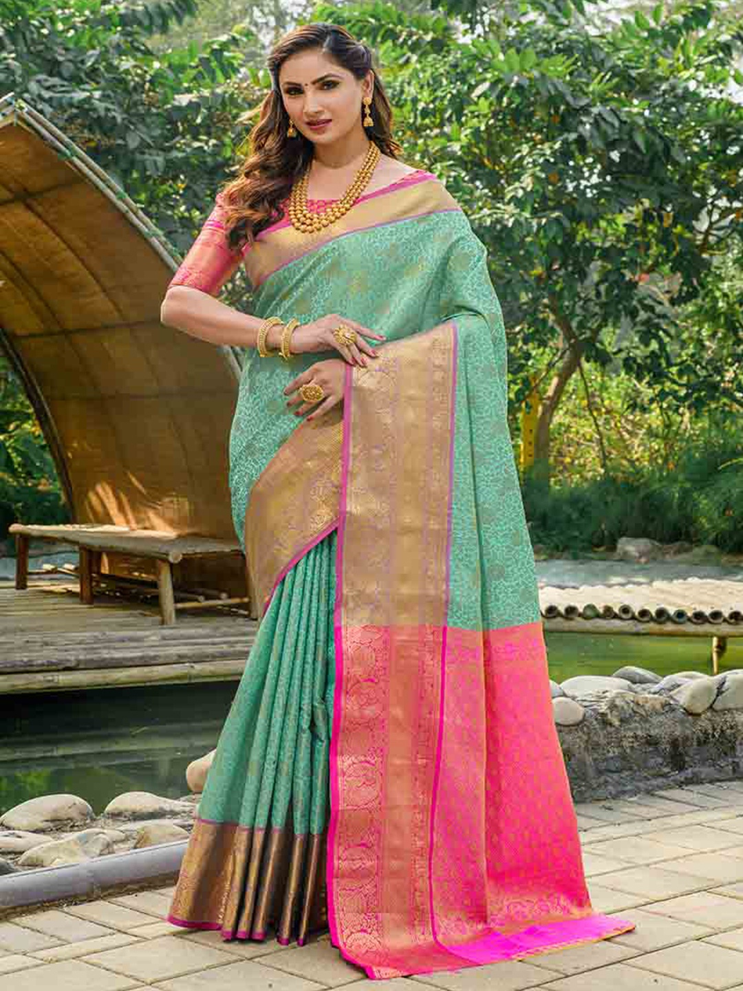 

Mitera Ethnic Motifs Woven Design Zari Saree, Sea green