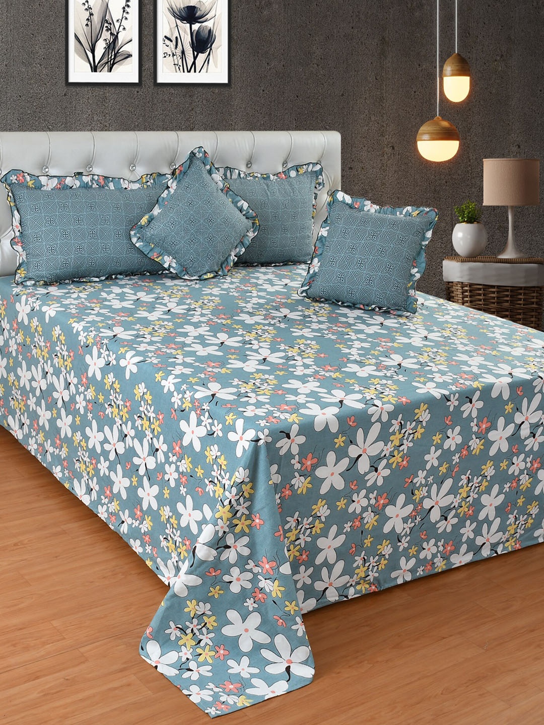

MORADO Grey & White 5 Pieces Floral Printed Bedding Set