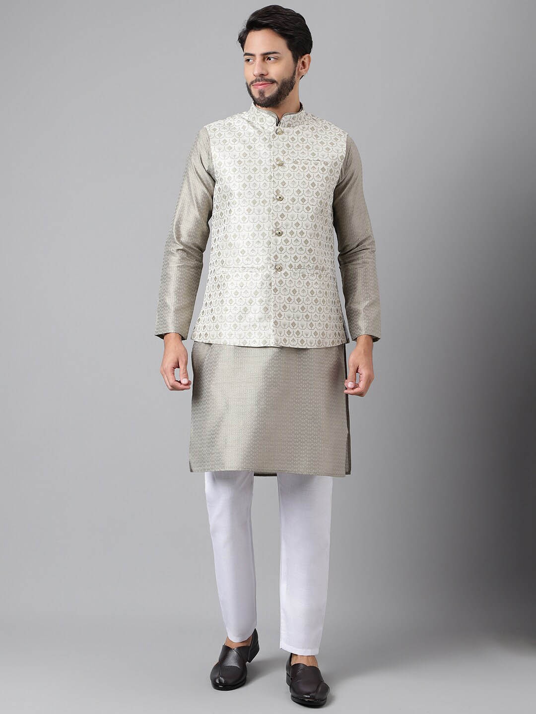 

SHADOW & SAINING Men Woven Design Regular Kurta with Pyjamas and Nehru Jacket, Grey