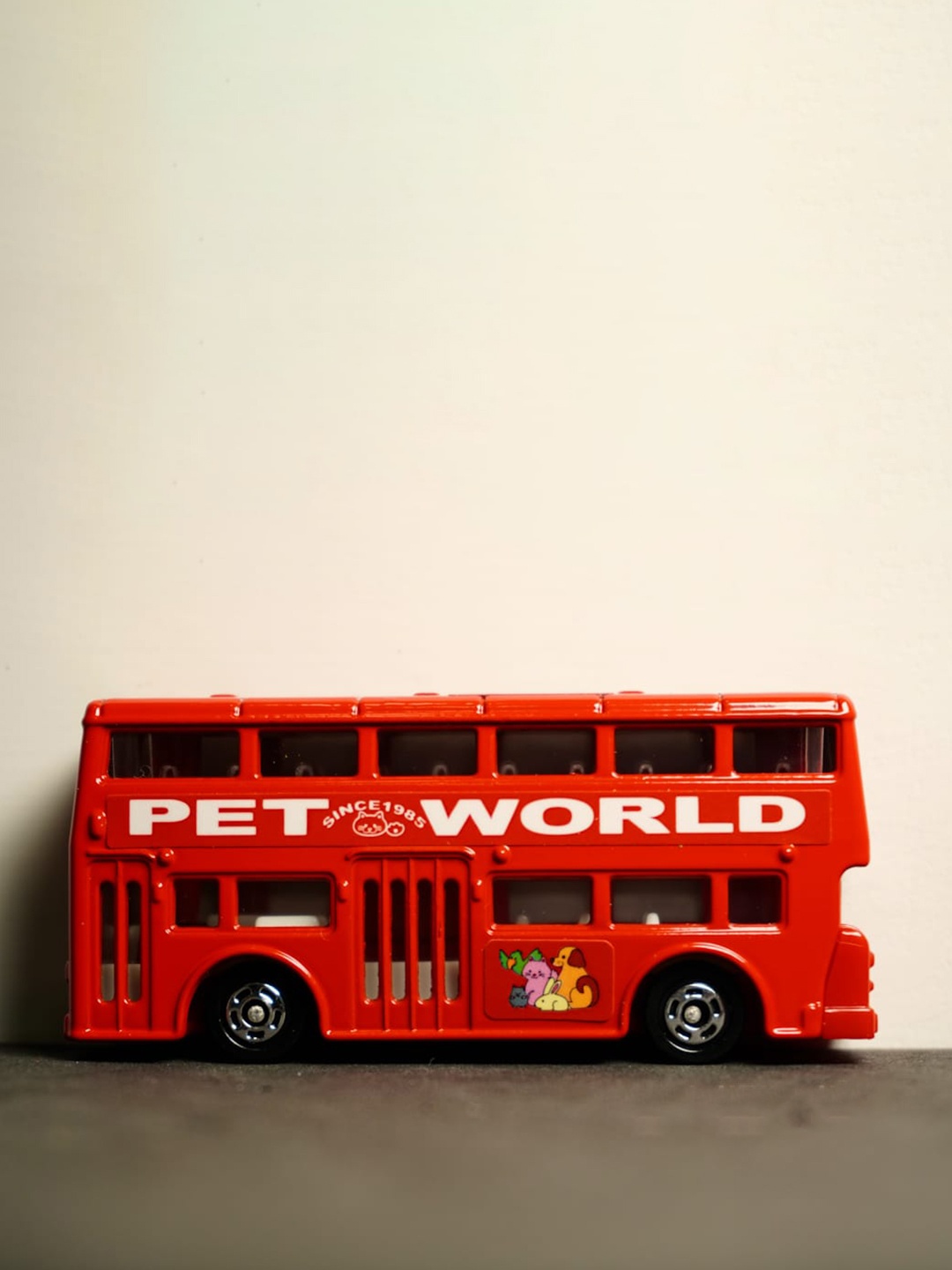 

Tomica No. 95 London Bus Diecast Scale Model Collectible Car, Red