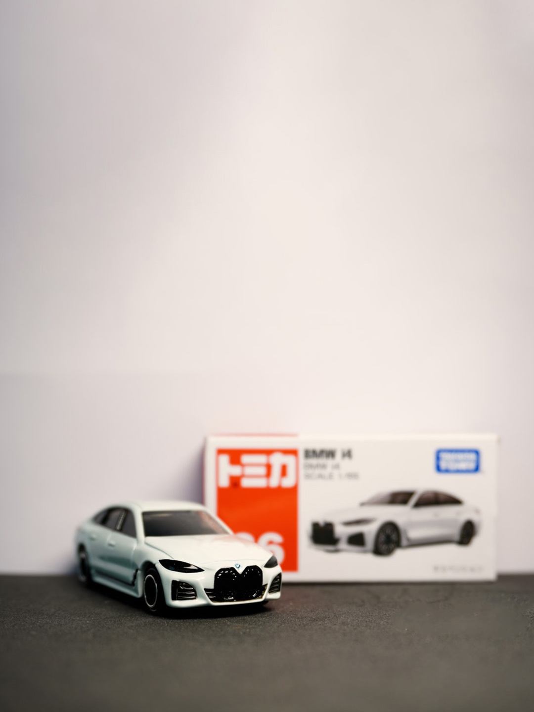 

Tomica No.36-11 Bmw I4 Diecast Scale Model Collectible Car, White