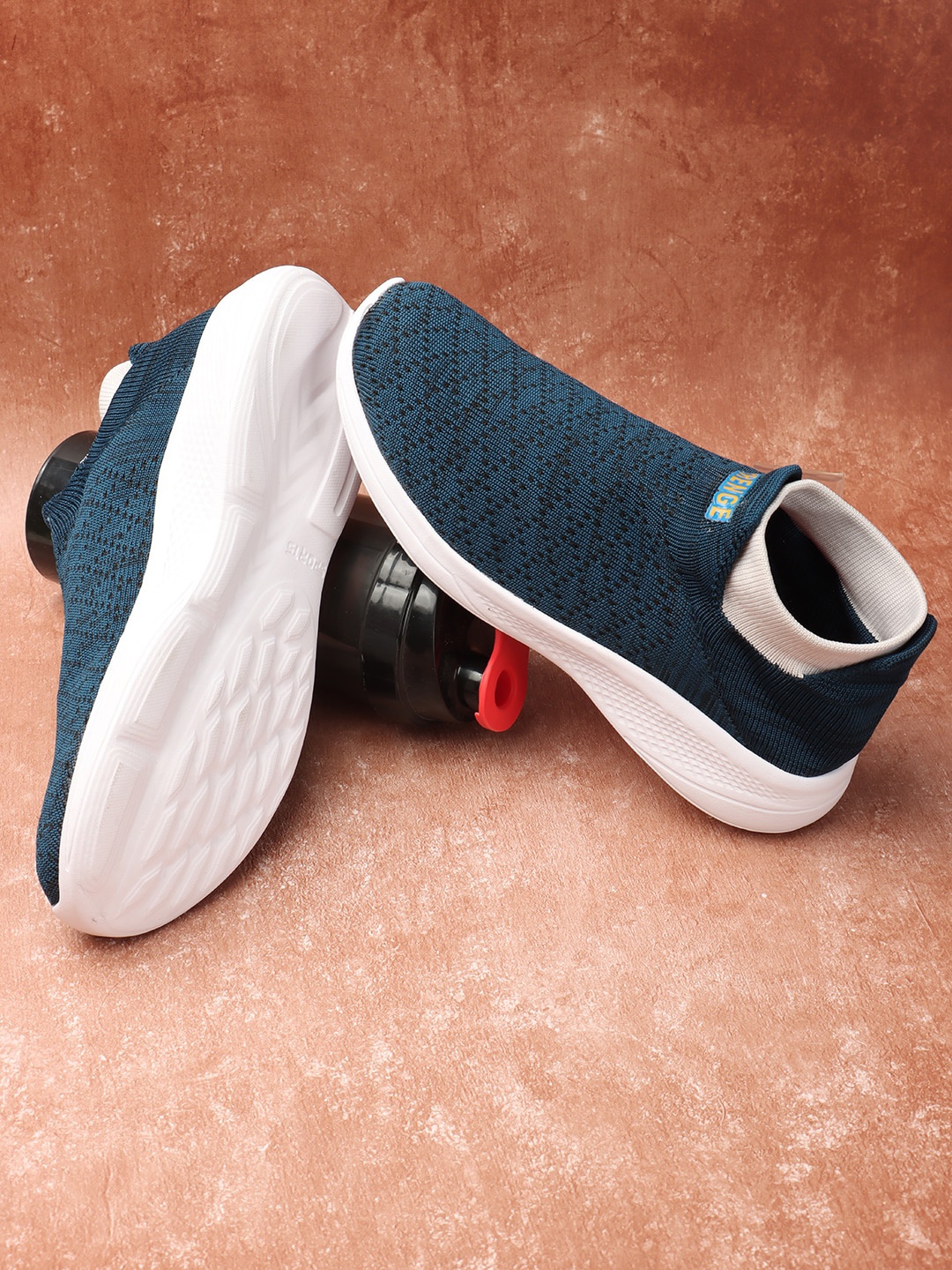 

SPRENGE Men Textured Lightweight Slip-On Sneakers, Teal