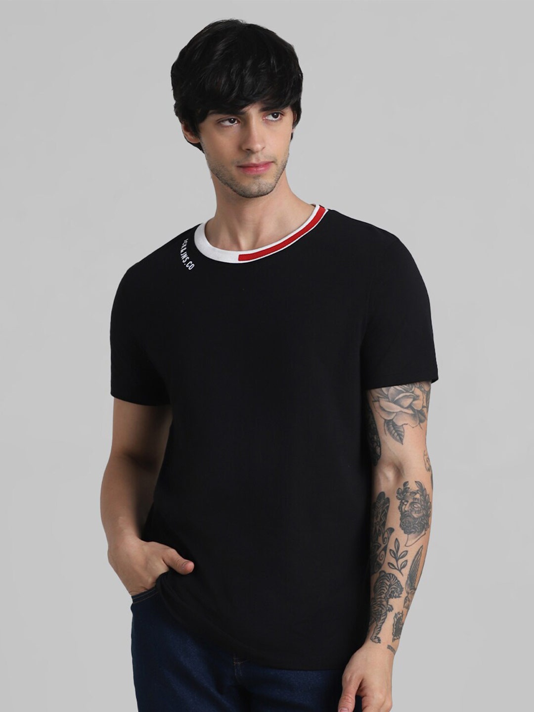 

Jack & Jones Round Neck Pure Cotton T-shirt, Black