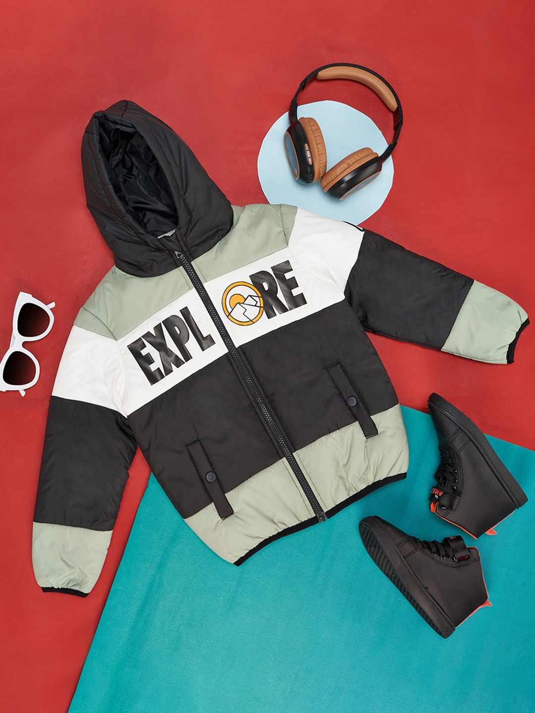 

Pantaloons Junior Boys Colourblocked Hooded Crop Padded Jacket, Black