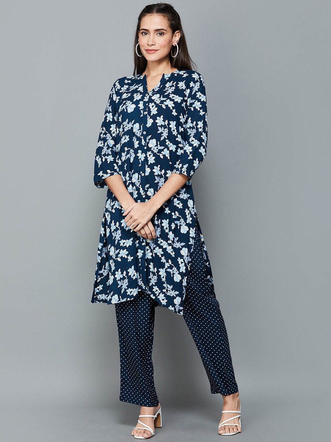 

Melange by Lifestyle Floral Printed Kurta with Trousers, Blue