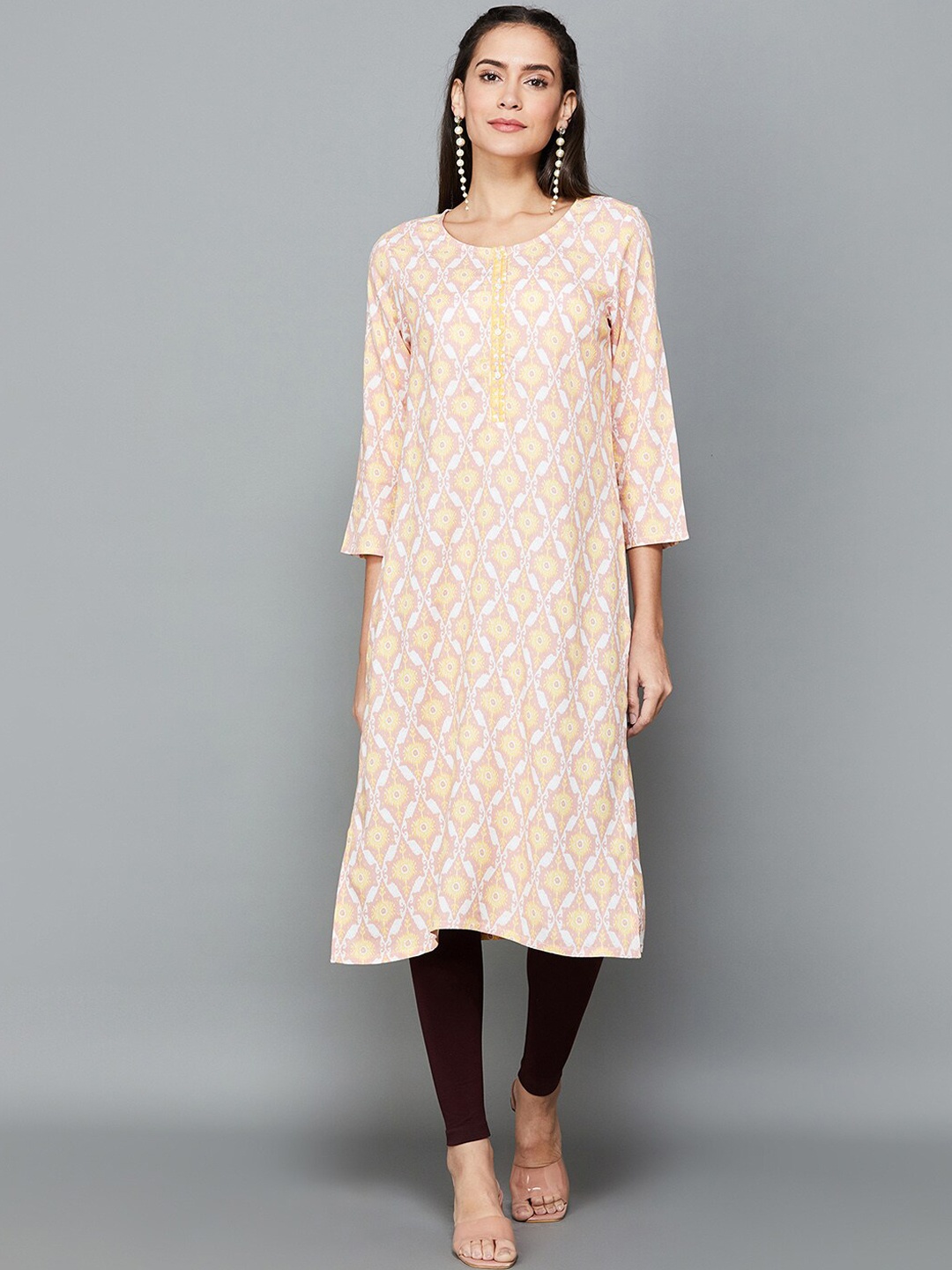 

Melange by Lifestyle Ethnic Motifs Printed Straight Kurta, Beige