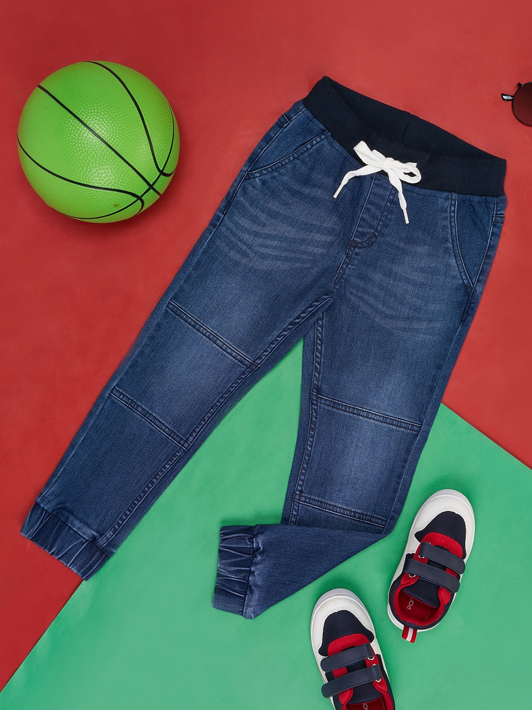 

Pantaloons Junior Boys Whiskers and Chevrons Mildly Distressed Light Fade Jeans, Blue