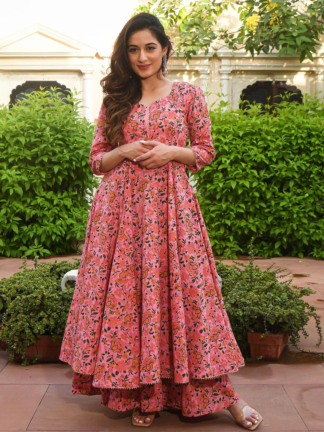 

Arayna Floral Printed Gotta Patti Anarkali Pure Cotton Kurta with Palazzos, Pink