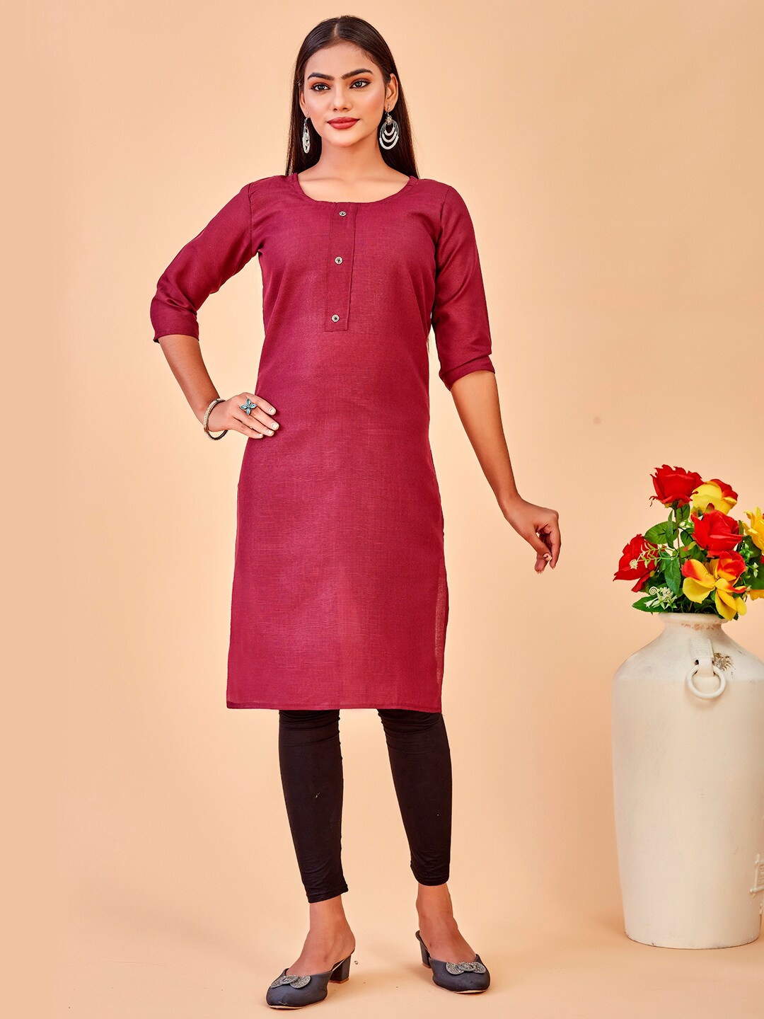 

Anouk Round Neck Straight Kurta, Maroon