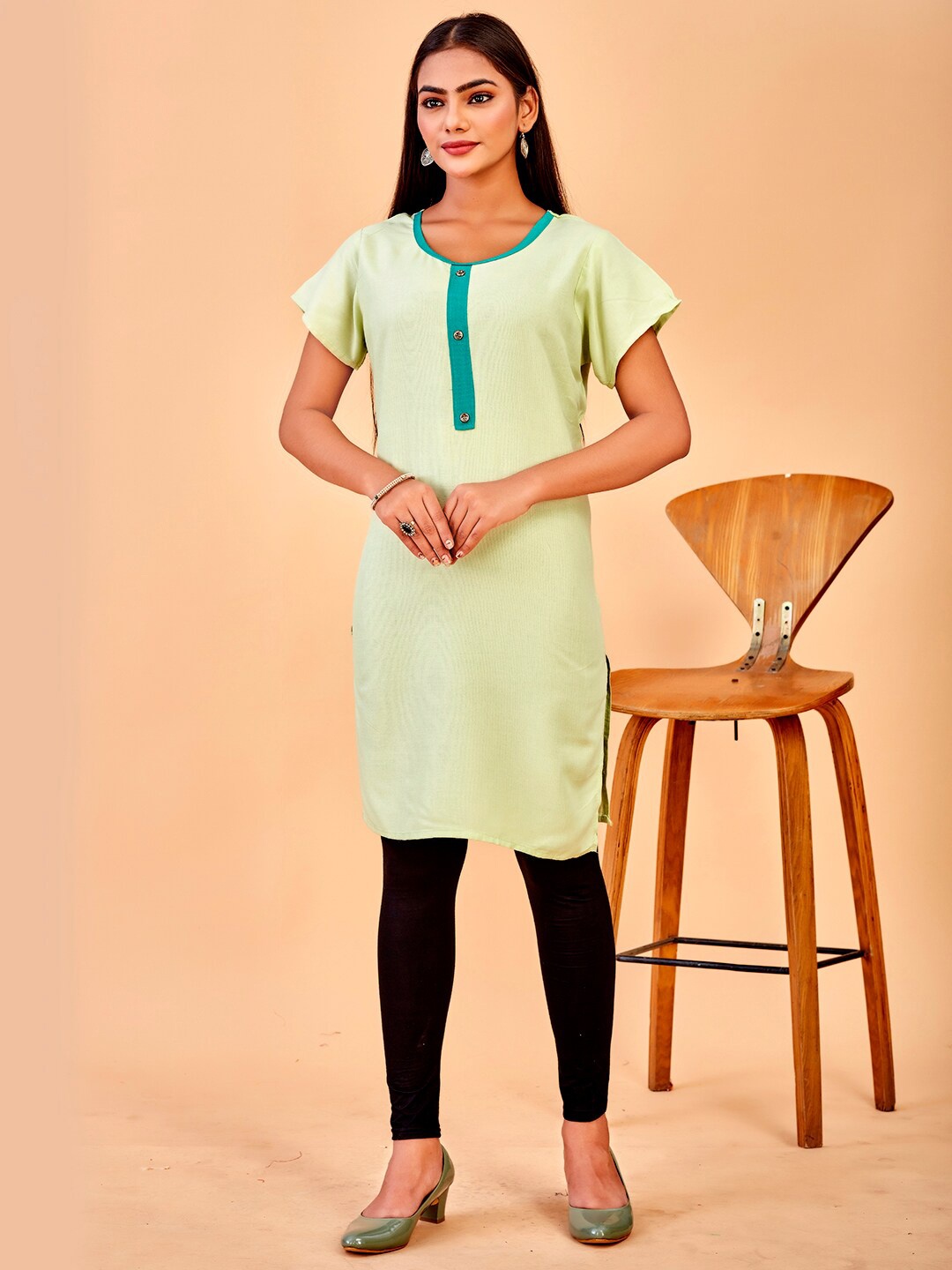 

Anouk Round Neck Straight Kurta, Lime green