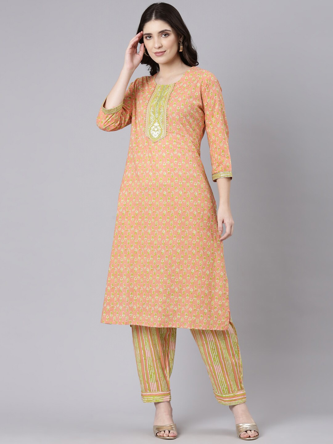 

FLAVIDO Floral Printed Thread Work Pure Cotton Kurta With Trousers, Peach