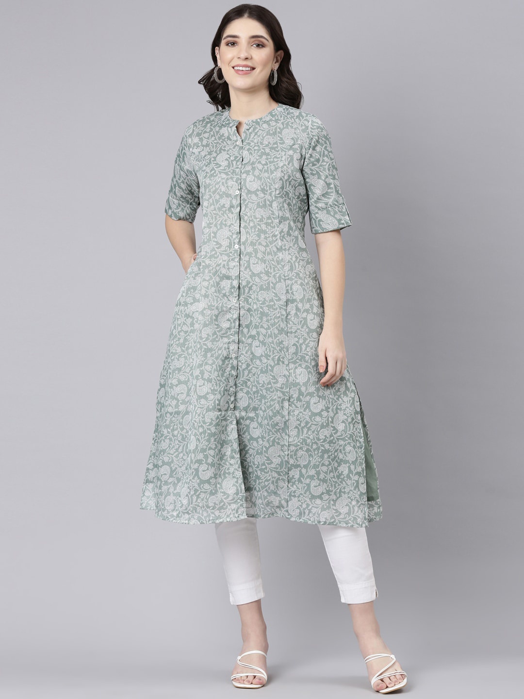 

FLAVIDO Ethnic Motifs Printed Mandarin Collar Silk A-Line Kurta, Sea green