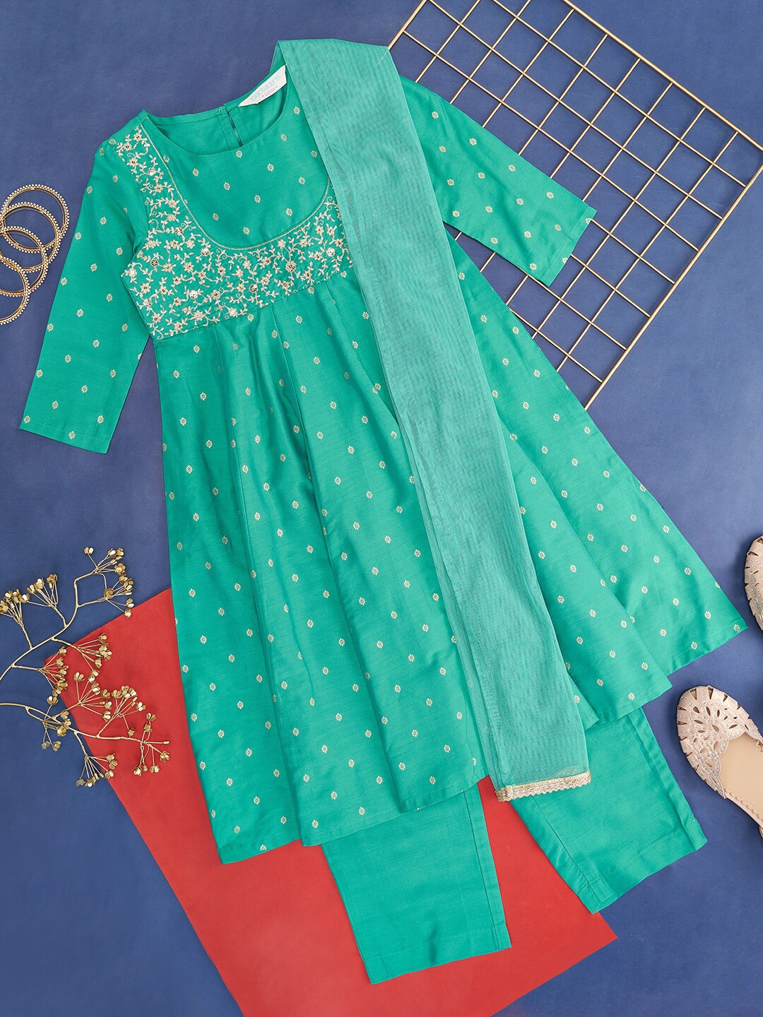 

AKKRITI BY PANTALOONS Girls Ethnic Motifs Embroidered Empire Kurta With Trousers & Dupatta, Turquoise blue