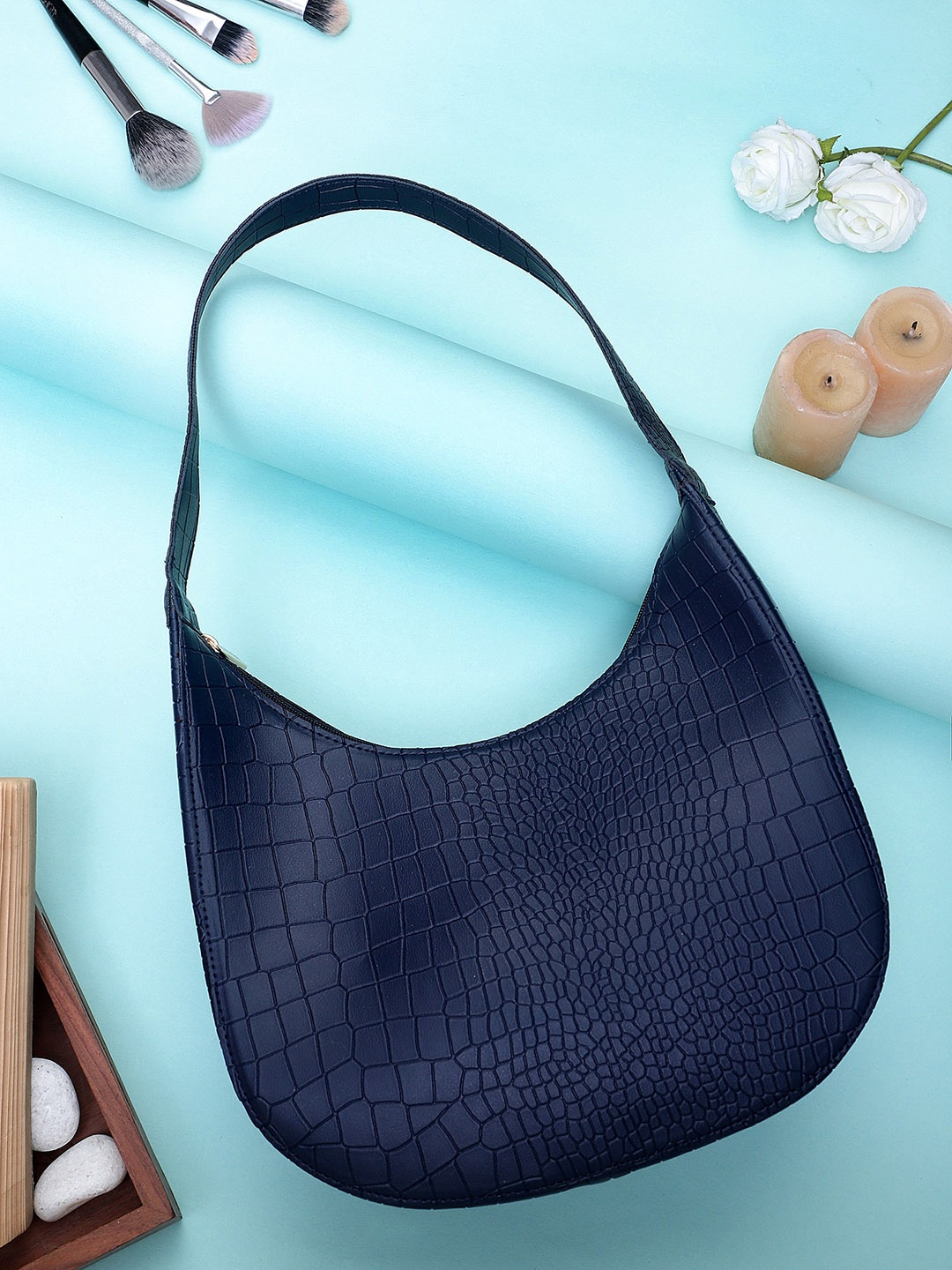 

LEGAL BRIBE Textured PU Handheld Bag, Blue