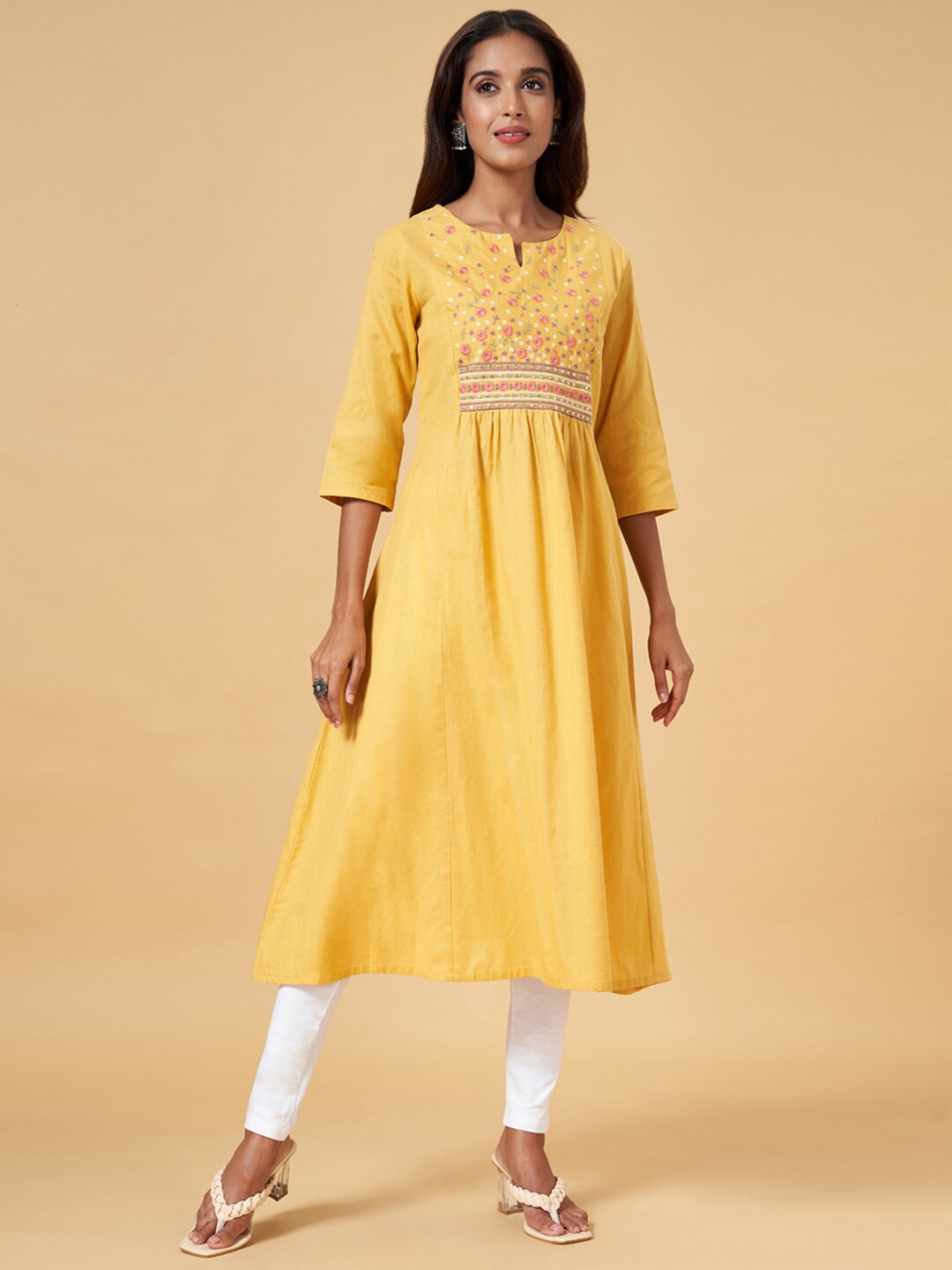 

RANGMANCH BY PANTALOONS Floral Embroidered Thread Work Anarkali Kurta, Mustard