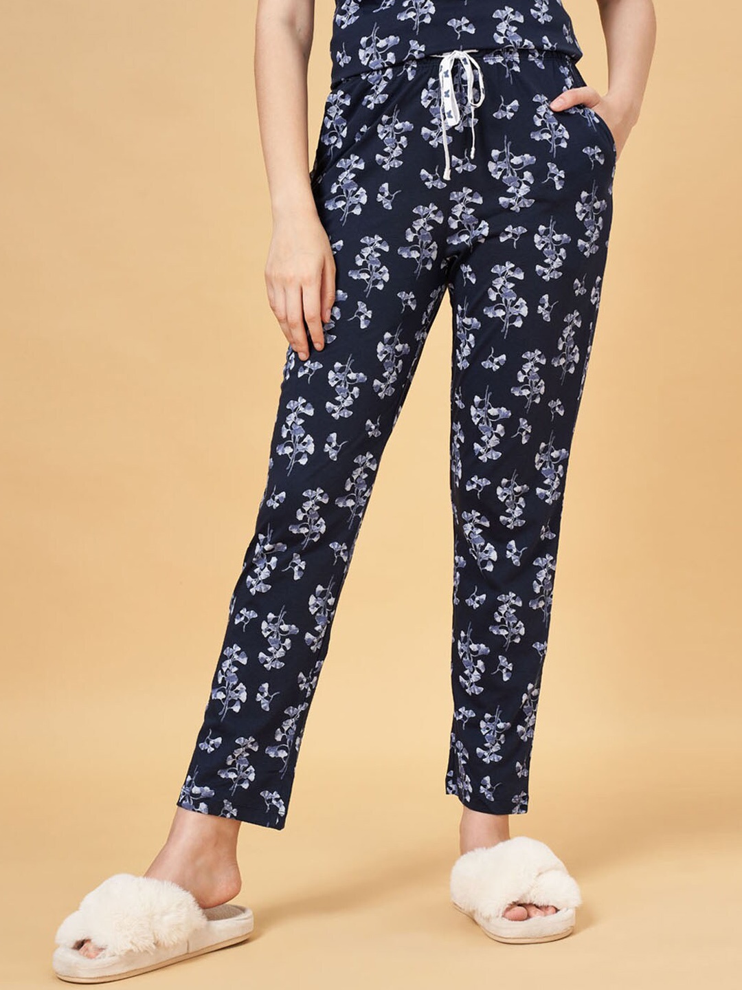 

Dreamz by Pantaloons Women Floral Printed Cotton Lounge Pants, Navy blue
